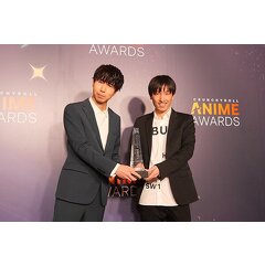最優秀作曲賞：「進撃の巨人 The Final Season Part 2」で登壇した手がけたKOHTA YAMAMOTOさん（左）、澤野弘之さん（右）