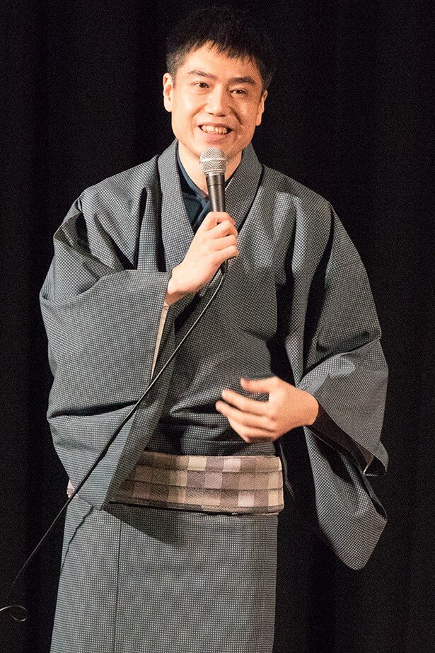 稽古番を務とめた、ご存じ立川志ら乃師匠<br>