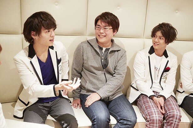 左から溝口琢矢さん、村野佑太さん、石原壮馬さん<br>(C)BNP/BANDAI, DF PROJECT