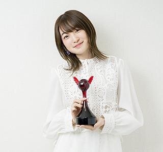 第15回「声優アワード」で、助演女優賞を受賞した上田麗奈さん
