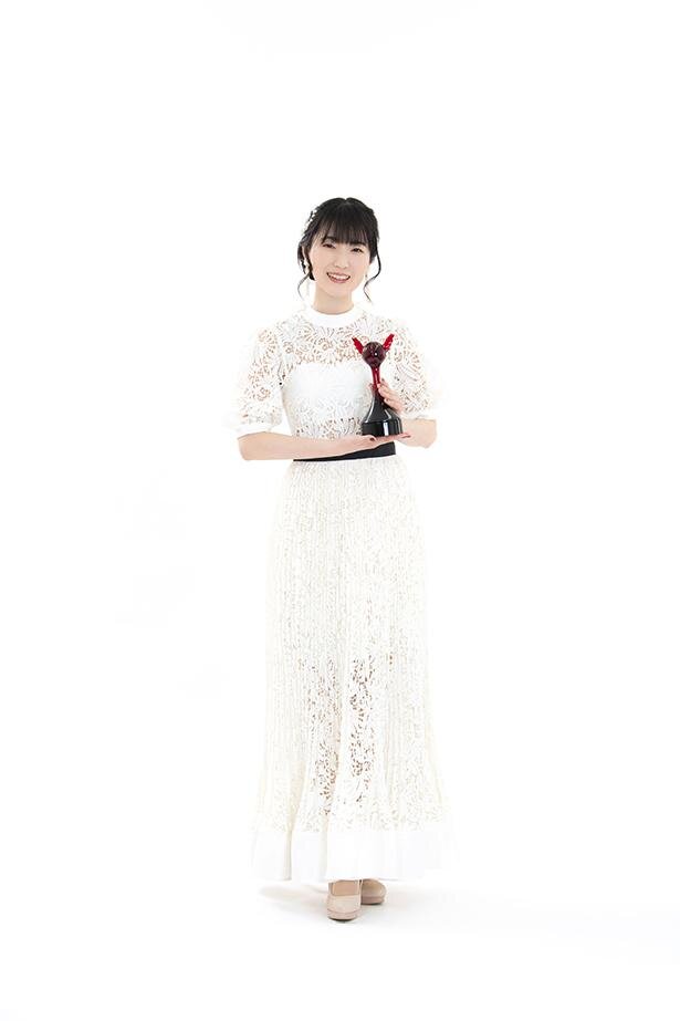 第15回「声優アワード」で、主演女優賞を受賞した石川由依さん