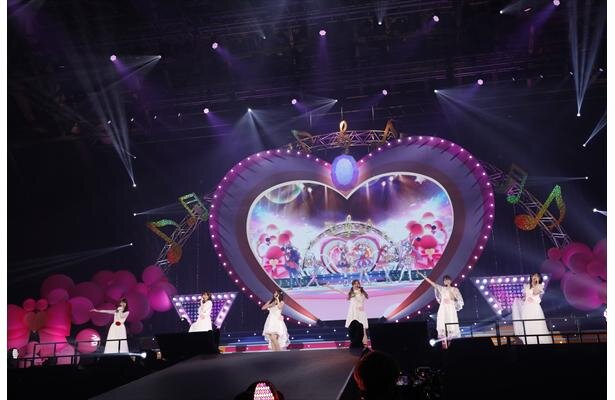 「プリマ☆ドンナ？メモリアル！」を歌う歴代主人公<br>(C)Ｔ－ＡＲＴＳ / syn Sophia / テレビ東京 / PSプロジェクト