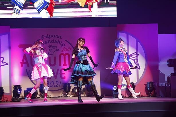 左から真中らぁら、白玉みかん、ドロシー・ウェスト<br>(C)T-ARTS/syn Sophia /テレビ東京 /IPP製作委員会