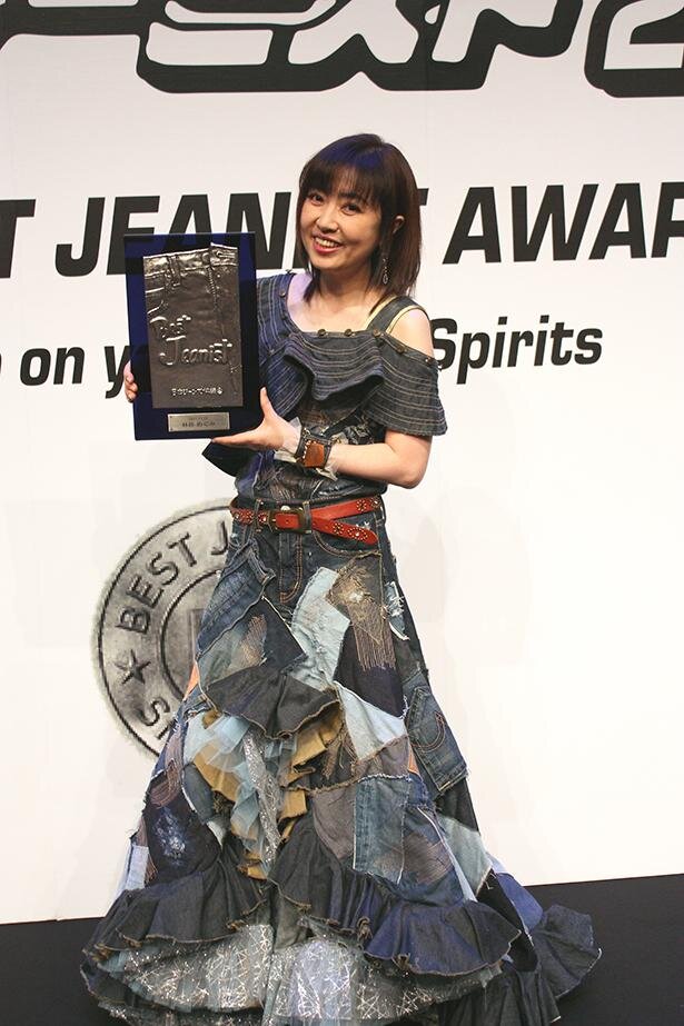林原めぐみさんがベストジーニスト賞を受賞！<br>