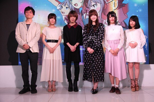 左から石川プロ監督、akiさん、大平峻也さん、松村沙友理さん、原奈津子さん、佐々木李子さん<br>(C)ナチュラルレイン/「クリオネの灯り」製作委員会