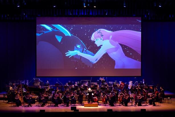 美しい旋律が会場を包んだ「スタジオ地図 シネマティックオーケストラ2022」レポート<br>