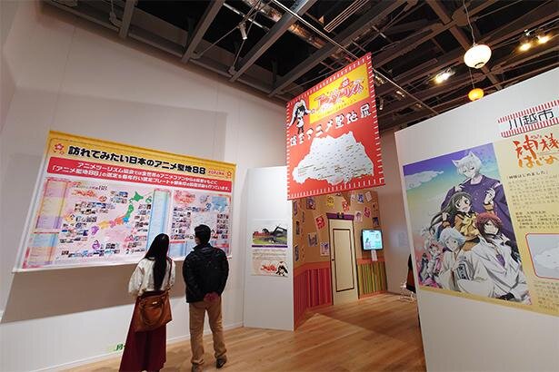 併催の「埼玉アニメ聖地展」には埼玉を舞台とする９作品を展示