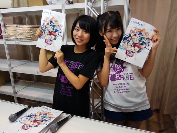 同じく12日には、The QUEEN of PURPLEの越前ムラサキ役の野村麻衣子さん（左）、瀬戸ファーブ役の広瀬ゆうきさん（右）も登場！<br>(C) 2014 Donuts Co. Ltd. All rights reserved. (C) 2015 JVCKENWOOD Victor Entertainment Corp. All rights reserved.
