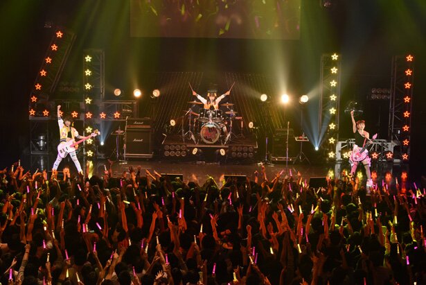 「4U 1st Live!!! The Pres“id”ent 4U」大阪公演より<br> (C) 2014 Donuts Co. Ltd. All rights reserved.