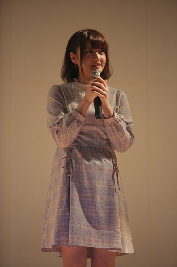 山根綺さん<br>(C)バドミントンガールズ / DMMGAMES