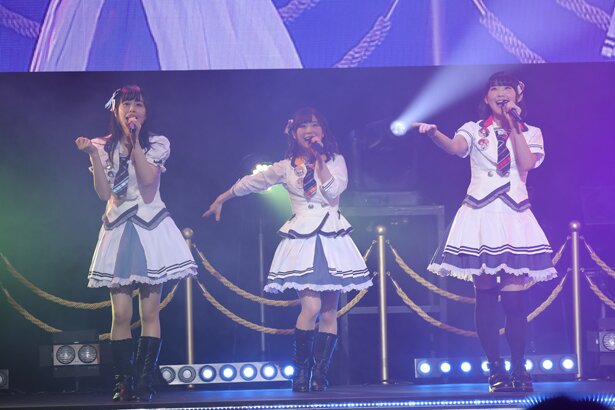 「温泉むすめ」の3rdライブ「温泉むすめ 3rd LIVE “NOW ON☆SENSATION!! Vol.3”～ワイワイワッチョイナ!!～」より<br>(C)温泉むすめ/Enbound, Inc.