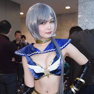 セーラームーン から 青ブタ バニーガール先輩まで コミケ95 となコスを彩ったコスプレ美女たち Webnewtype