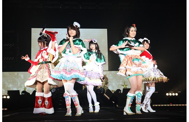 ラッキー！サプライズ☆クリスマス/ゆい・にの・みちる・ファララ・しゅうか<br>(C) T－ARTS / syn Sophia / テレビ東京 / PCH製作委員会