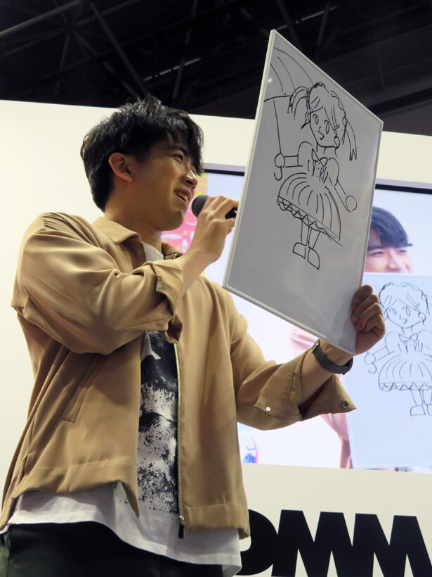 シキ役の伊東健人さん<br>(C)DMM GAMES