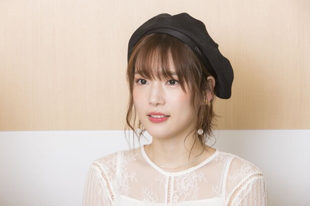 シロ役を演じる内田真礼さん<br>(C)2019 リムコロ/KADOKAWA/世話やきキツネの仙狐さん製作委員会