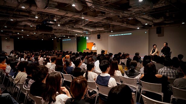 デジタルハリウッド大学公開講座「監督・プロデューサーが語る 映画「名探偵コナン 紺青の拳(フィスト)」ができるまで」の様子<br>