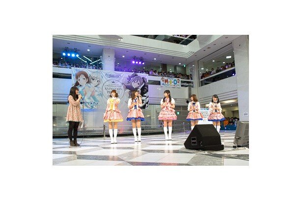 ゲストに「new generations」の3人を迎えたトークパートでは、楽曲の収録秘話や佳境を迎えたテレビアニメを振り返った<br>