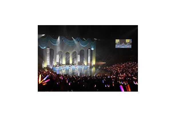 ユニット曲では「LET’S GO HAPPY!!」「Happy × 2 Days」「ØωØver!!」「できたてEvo! Revo! Generation!」「メルヘンデビュー」の熱唱が見られました<br>