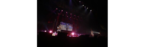09「STANDING ALIVE」(雨宮天、近藤唯)<br>