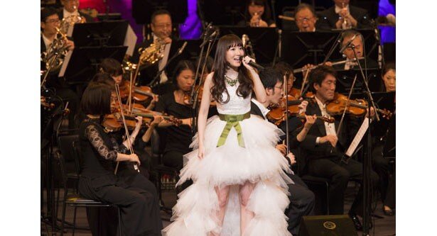 BDに収録されたコンサート本編の様子<br>(C)GIRLS und PANZER Film Projekt