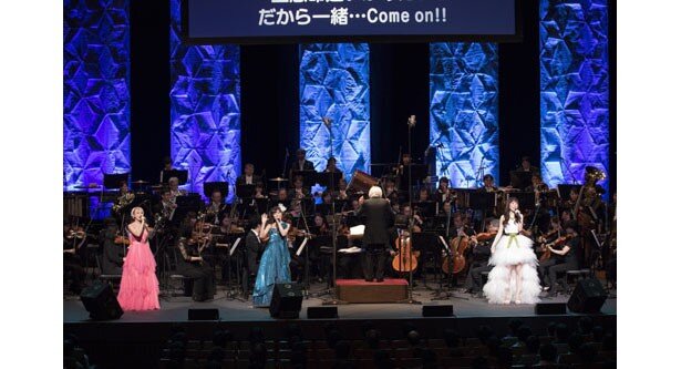 BDに収録されたコンサート本編の様子<br>(C)GIRLS und PANZER Film Projekt