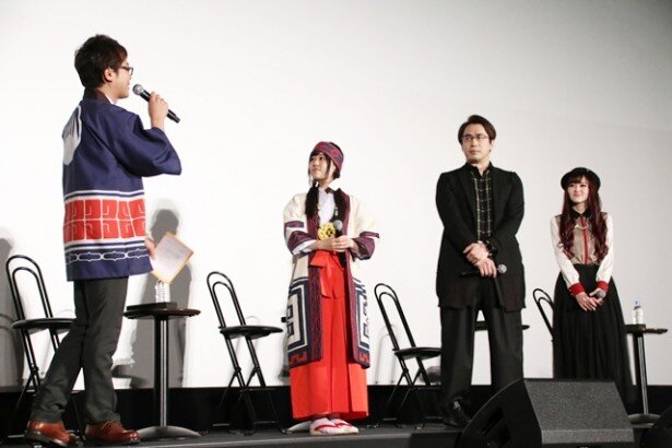 トーク中の様子<br>(C)2016 吉元ますめ・KADOKAWA刊/「くまみこ」製作委員会
