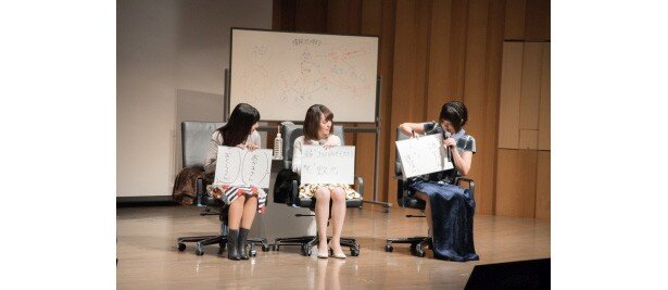 本編同様、「情報処理部体験コーナー」は終始笑いに包まれました<br>