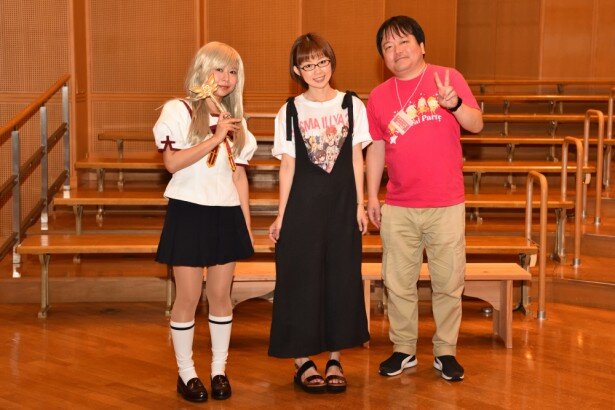左から）三代目プロデューサーの加藤友季子さん、イリヤ役の門脇舞以さん、初代プロデューサーの田村淳一郎さん<br>