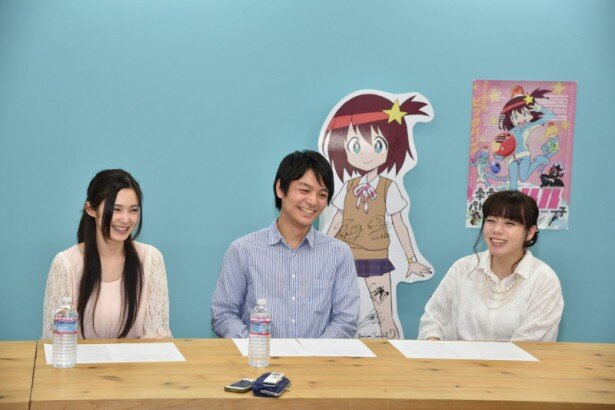 座談会は和気あいあいと進行<br>