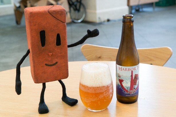泡立ちはクリーミーで香り高く、すこし甘みも感じさせるベルギービールです<br>(C)I.TOON