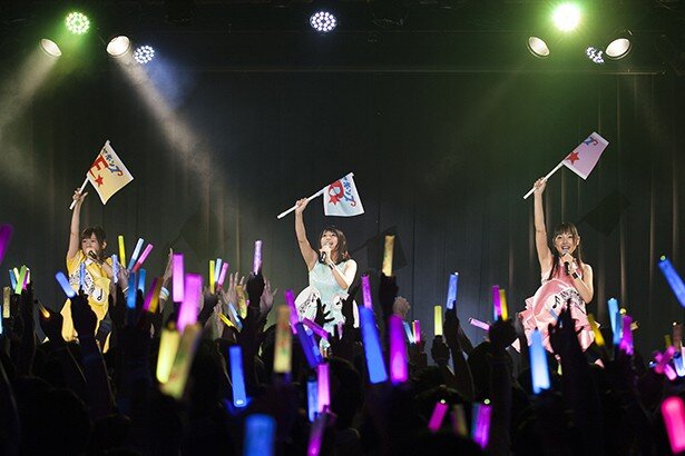 丸1年の日に感じられた、最高のコンビネーション。 イヤホンズ