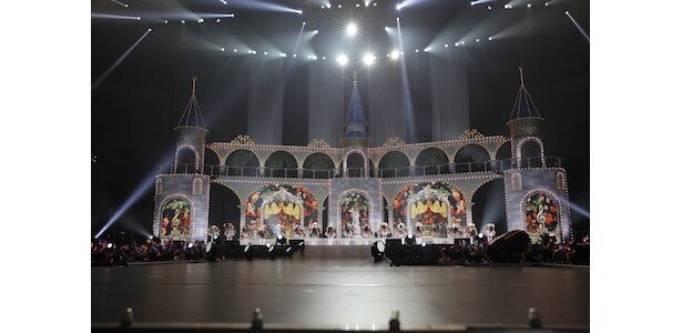 光り輝くステージで夜露士苦の挨拶！「アイドルマスター シンデレラ