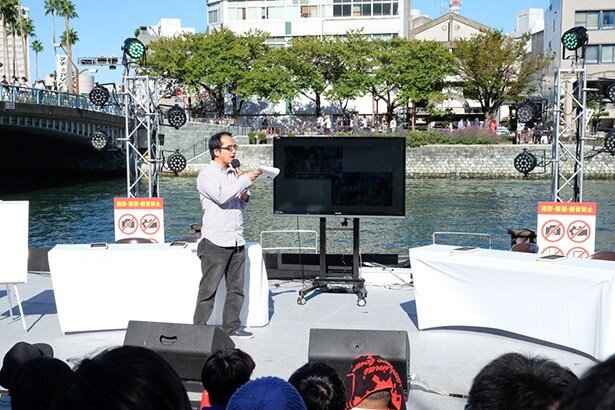 司会進行はマウスプロモーションの納谷僚介さん。会期中10以上のステージで司会を担当していました<br>