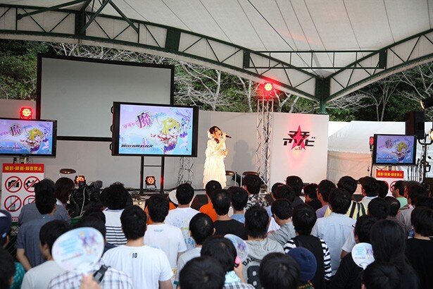 「ウィッチマスター マジカルライブ」ステージの様子<br>
