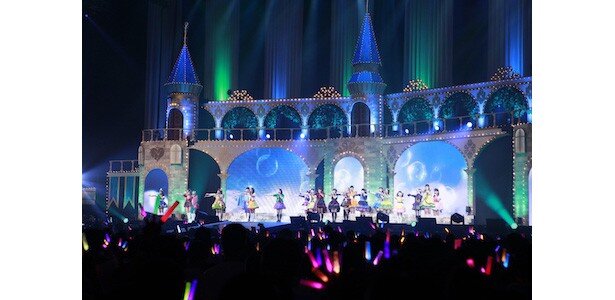 「シンデレラガールズ」4thライブさいたまスーパーアリーナ公演1日目より<br>