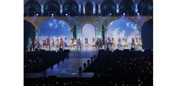 「シンデレラガールズ」4thライブさいたまスーパーアリーナ公演1日目より<br>