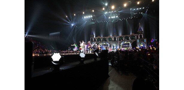「シンデレラガールズ」4thライブさいたまスーパーアリーナ公演1日目より<br>