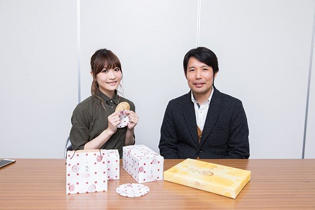 今回対談をしたMay&#039;nさん(左)と、「鉄次」開発者の有光直哉さん(右)<br>