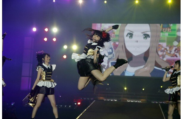 気合の乗りまくった吉岡さんのジャンプにメンバーも思わず笑顔に<br>