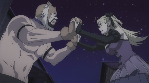 吸血鬼が相手でも一歩も引かない、上半身裸のマスク男の図